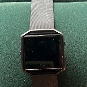 Fitbit VERSA